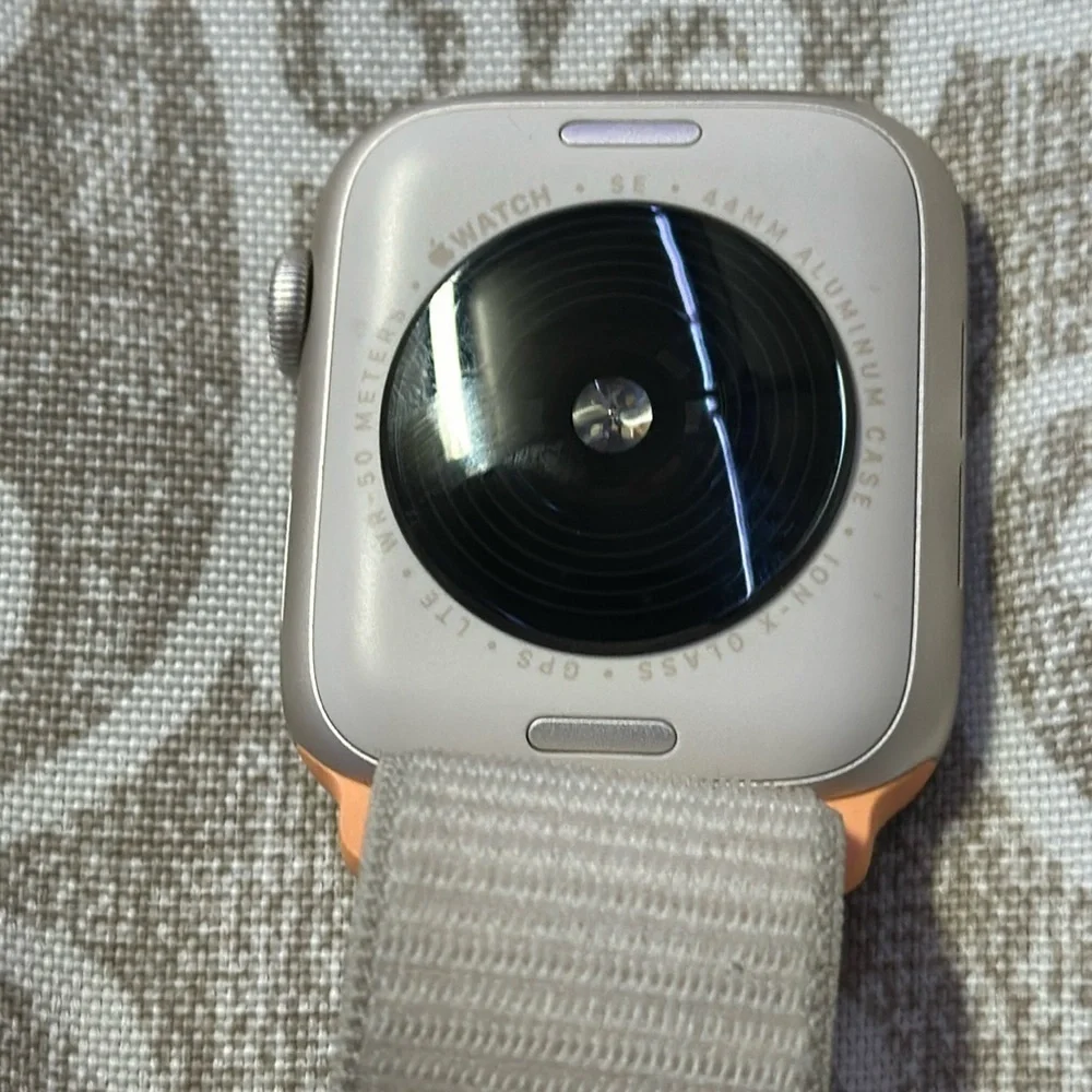 apple watch se cellular gps 44mm starlight